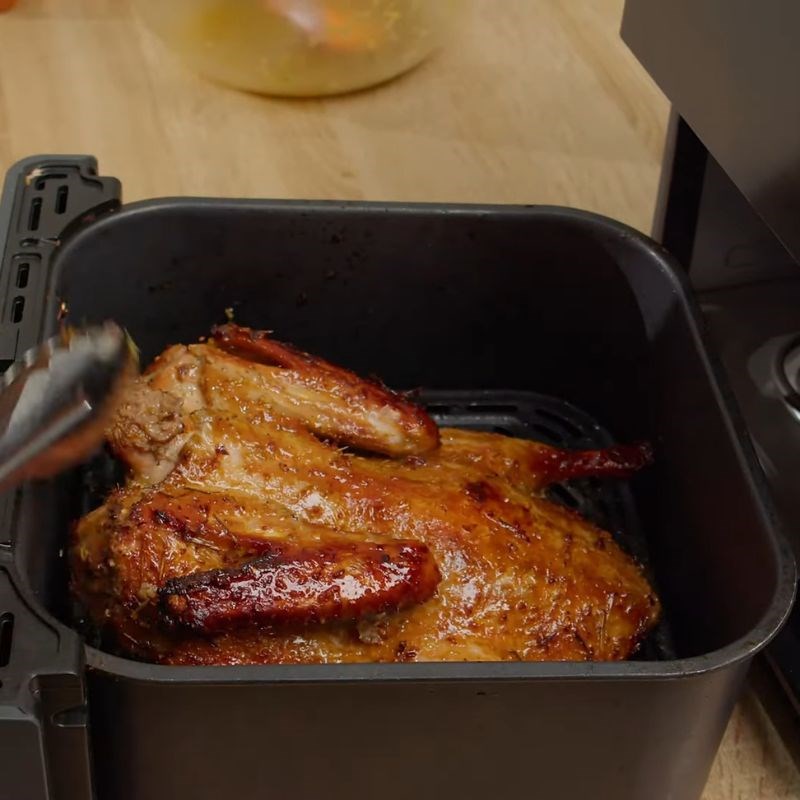 Bước 5 Nướng thịt vịt bằng nồi chiên Vịt nướng riềng sả bằng nồi chiên không dầu