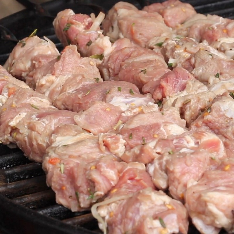 Bước 3 Nướng thịt xiên kiểu Nga Thịt nướng kiểu Nga