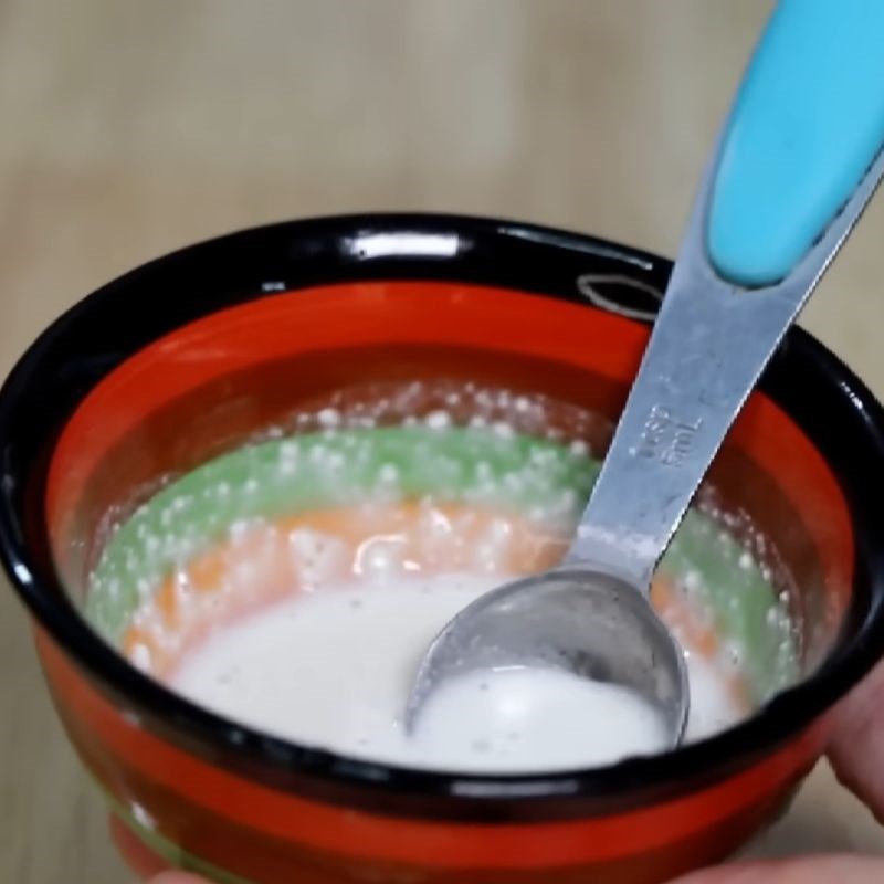 Bước 2 Pha bột bánh cuốn Hong Kong Bánh cuốn Hong Kong