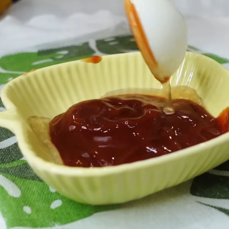 Bước 3 Pha chế sốt chua ngọt đặc trưng Sườn xào chua ngọt người Hoa