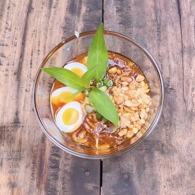 Bước 4 Pha nước chấm mắm me Bánh tráng cuốn trứng lòng đào