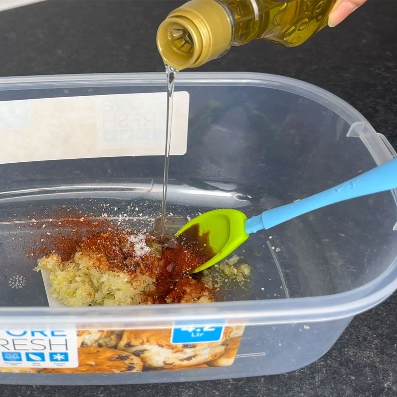 Bước 3 Pha sốt ướp cá rô phi nướng Cá rô phi nướng nồi chiên không dầu