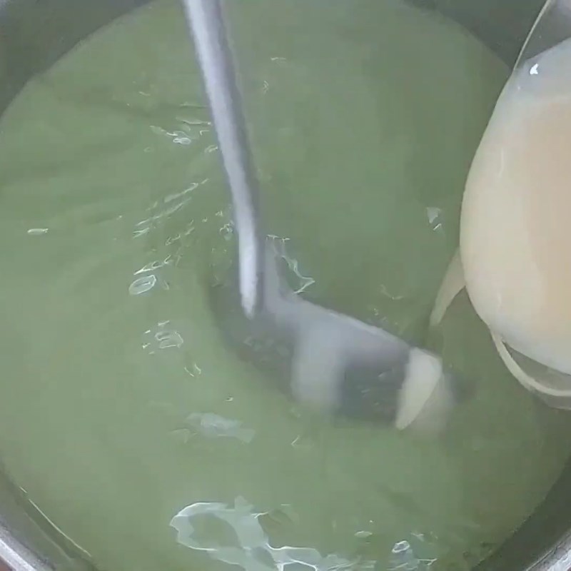 Bước 2 Pha trà sữa Trà sữa thái xanh