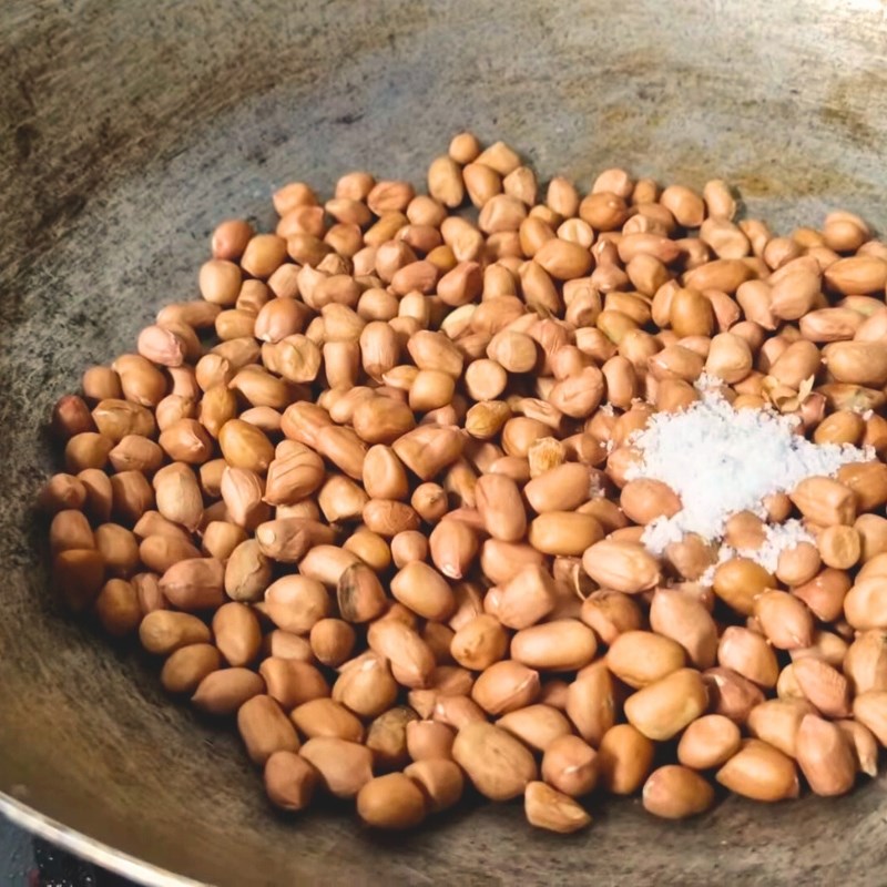 Bước 2 Rang đậu phộng và làm nước cốt dừa Chè lủm chủm