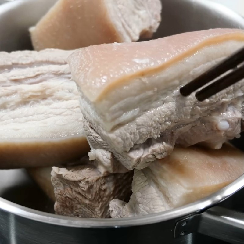 Bước 3 Rửa sạch và làm nguội thịt Thịt ngâm mắm miền Trung