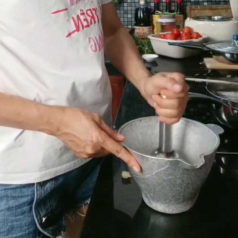 Bước 2 Sơ chế bột bánh canh và củ nén Bánh canh cá bã trầu