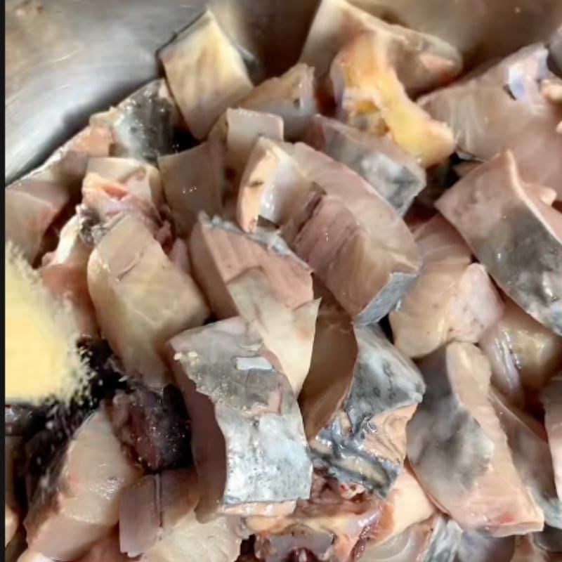 Bước 1 Sơ chế cá tầm và rau củ Cá tầm hấp xì dầu