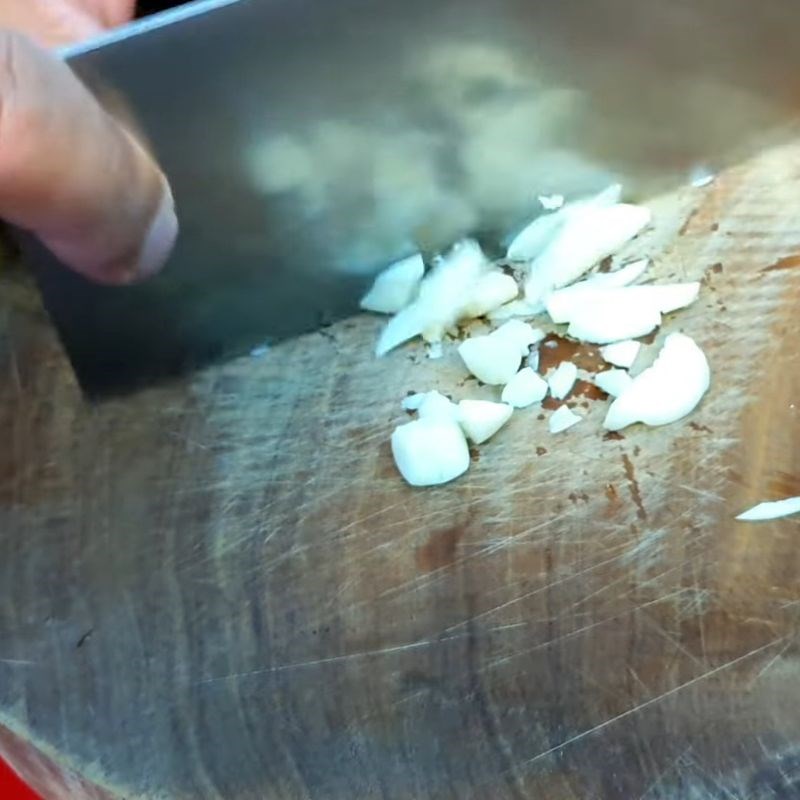 Bước 2 Sơ chế các nguyên liệu khác Cá cam hấp