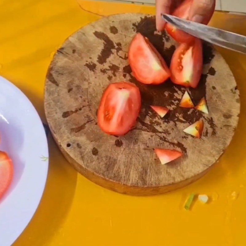 Bước 2 Sơ chế các nguyên liệu khác Cá nấu dọc mùng miền Bắc