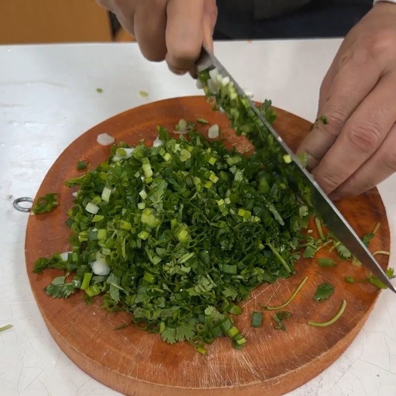 Bước 2 Sơ chế các nguyên liệu khác Gà nòi hầm sả