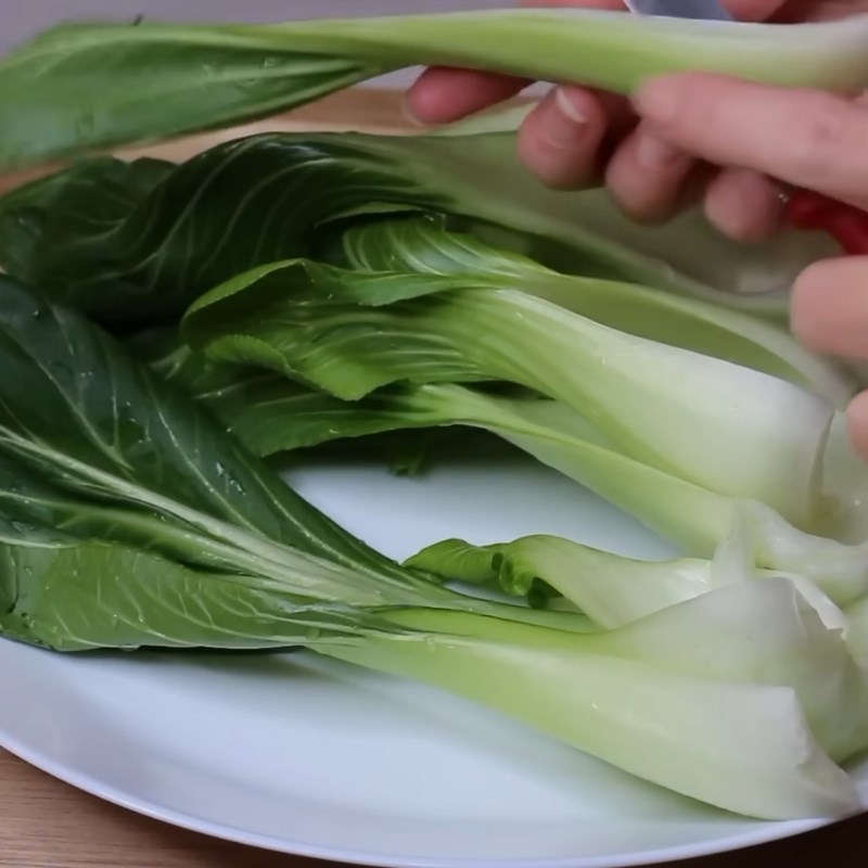 Bước 2 Sơ chế các nguyên liệu khác Hủ tiếu xào bò