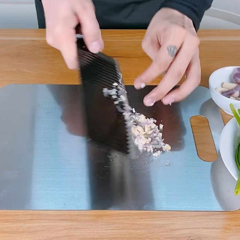 Bước 2 Sơ chế chân giò heo và thịt băm Cháo ấu tẩu