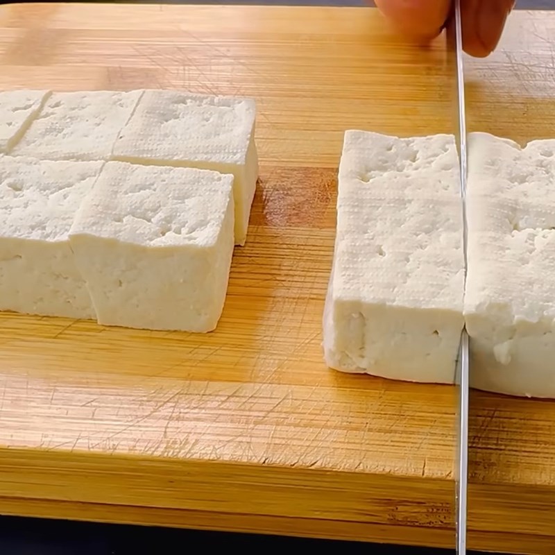 Bước 1 Sơ chế đậu hũ Tàu hũ chiên giòn