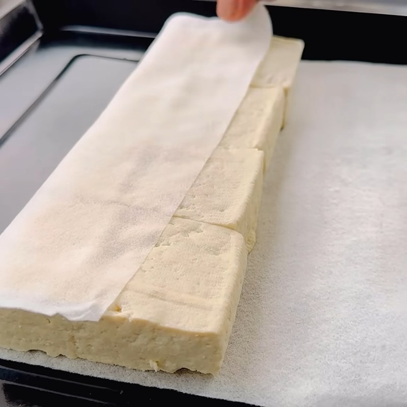 Bước 1 Sơ chế đậu hũ Tàu hũ chiên giòn