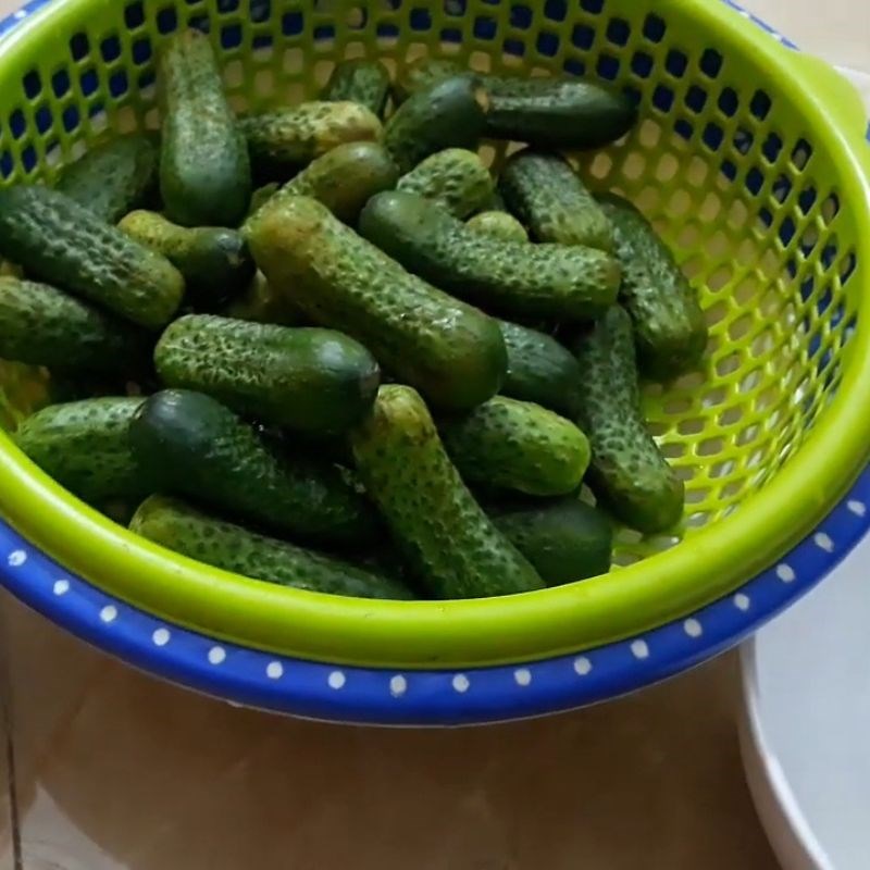 Bước 1 Sơ chế dưa bao tử Dưa bao tử muối