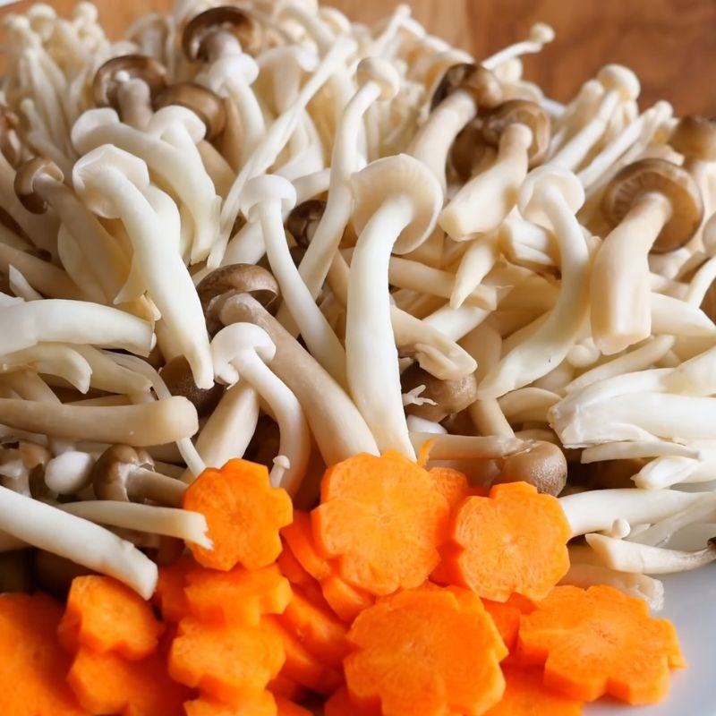 Bước 2 Sơ chế nấm và rau nhúng lẩu Lẩu nấm thập cẩm