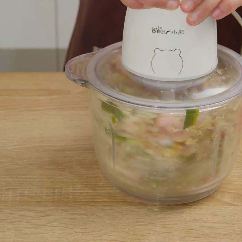 Bước 1 Sơ chế nguyên liệu Vịt nướng riềng sả bằng nồi chiên không dầu