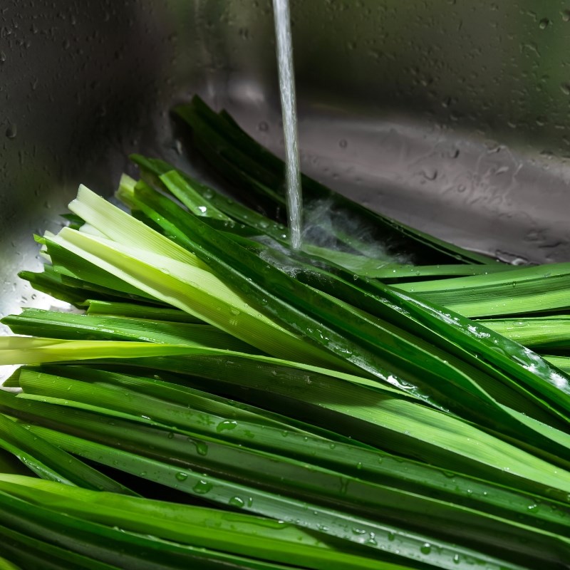 Bước 1 Sơ chế nguyên liệu Trà bí đao la hán quả