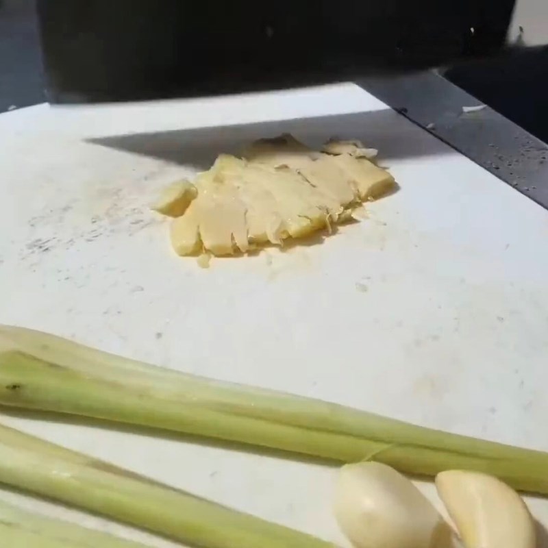 Bước 1 Sơ chế nguyên liệu Dê cháy tỏi