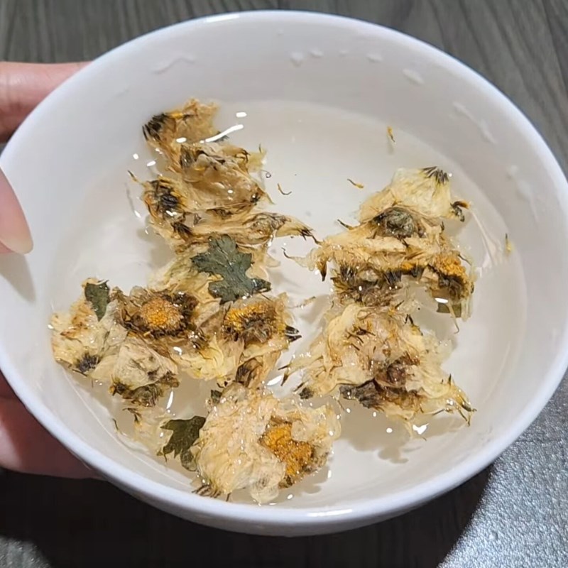 Bước 1 Sơ chế nguyên liệu nấu sâm lạnh Sâm lạnh