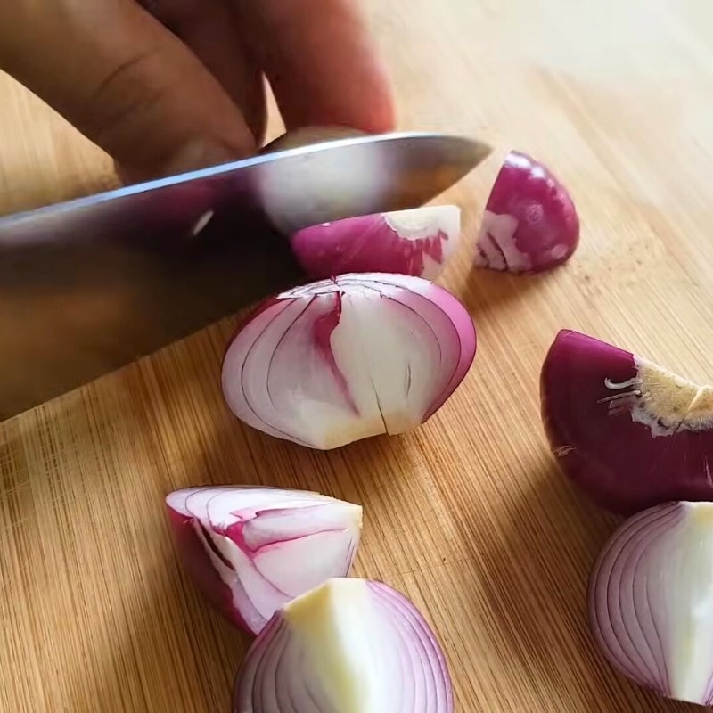 Bước 2 Sơ chế rau củ và hạt sen tươi Chân giò hầm hạt sen