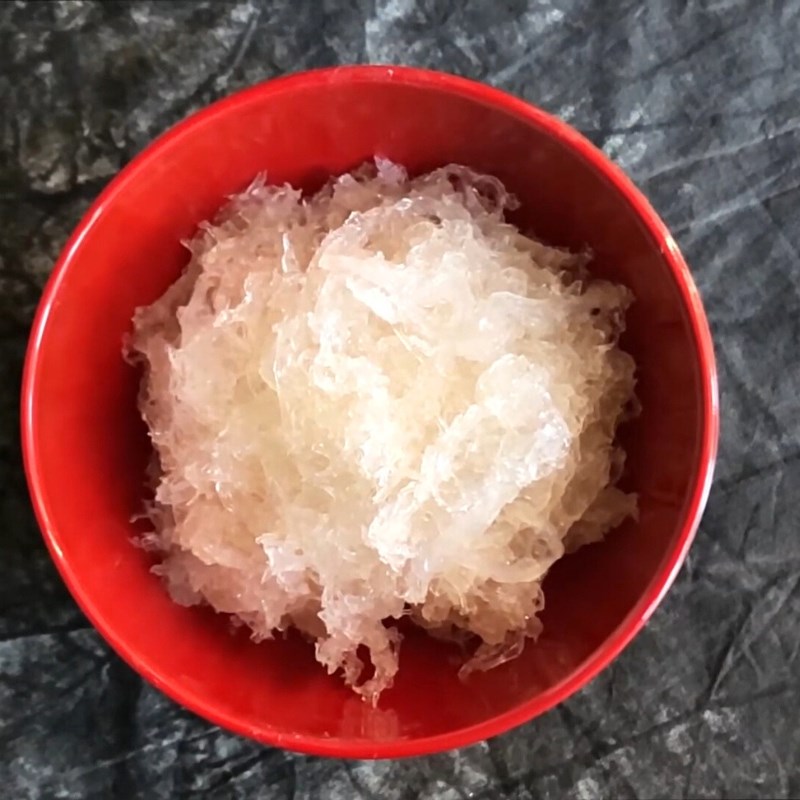 Bước 1 Sơ chế tổ yến Yến chưng saffron