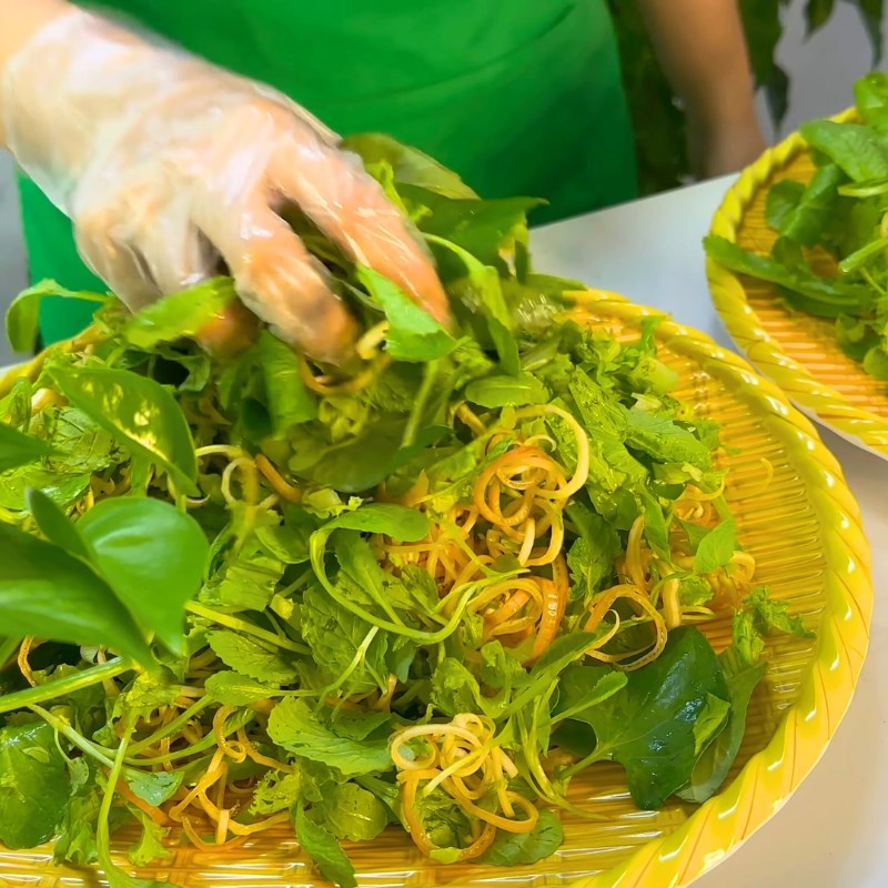 Bước 6 Sơ chế và trộn rau sống tươi ngon Mì quảng trộn