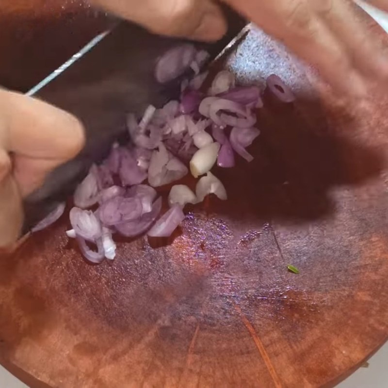 Bước 1 Sơ chế và ướp cá đối Cá đối nấu canh chua