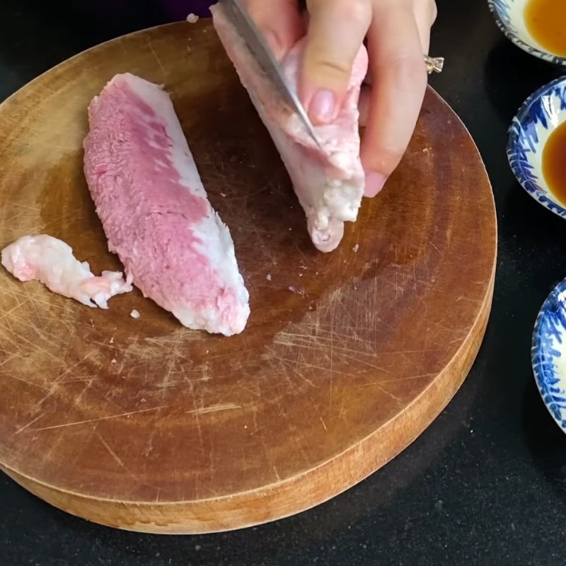 Bước 1 Sơ chế vú heo Nầm lợn nướng ngũ vị bằng nồi chiên không dầu