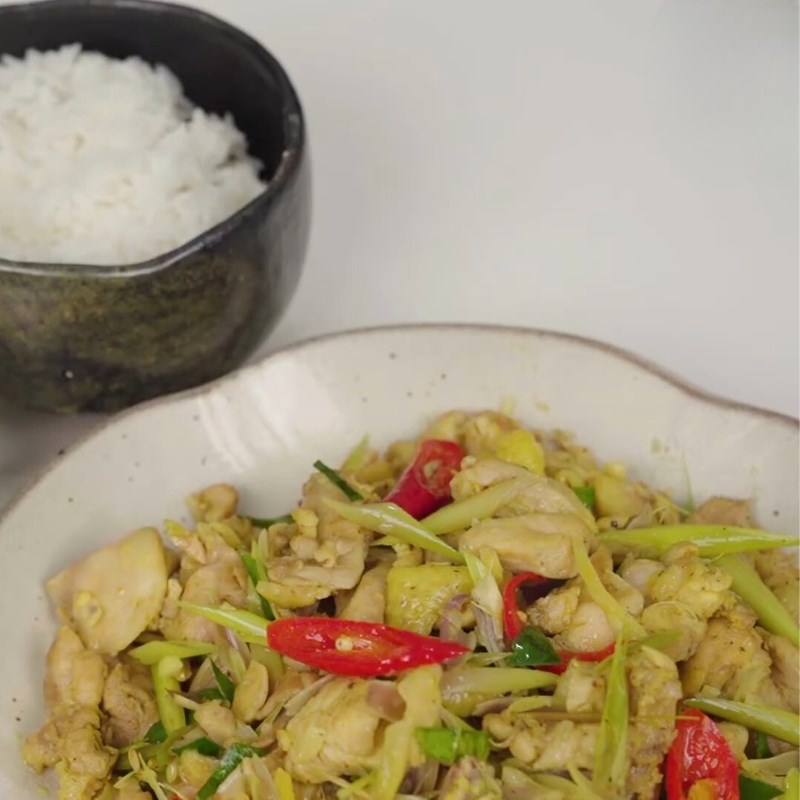 Bước 4 Thành phẩm Gà xào sả ớt miền Bắc