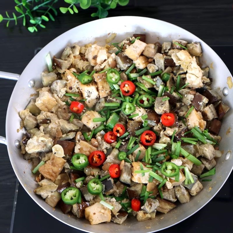 Bước 6 Thành phẩm Cà tím xào trứng