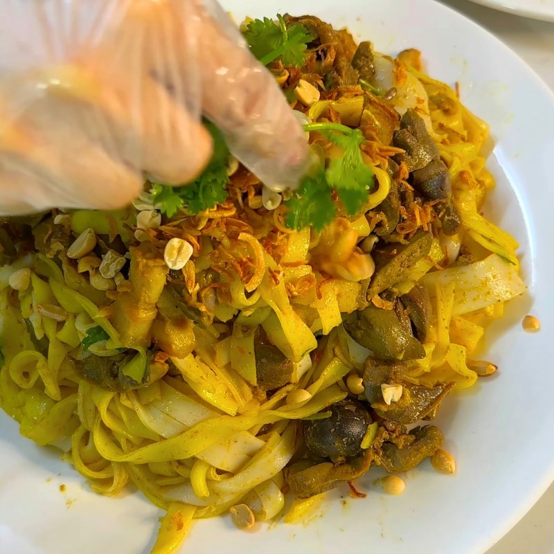 Bước 8 Thành phẩm Mì quảng trộn