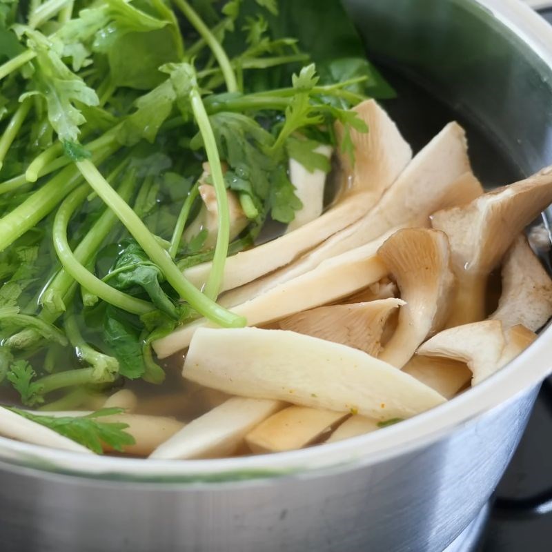 Bước 4 Trình bày Lẩu nấm thập cẩm