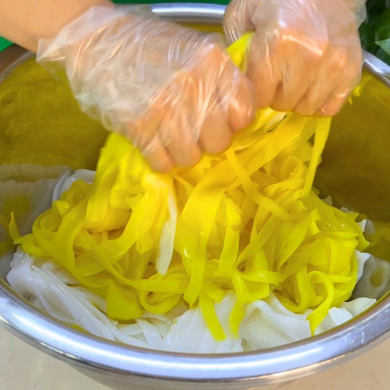 Bước 7 Trộn mì quảng hấp dẫn Mì quảng trộn