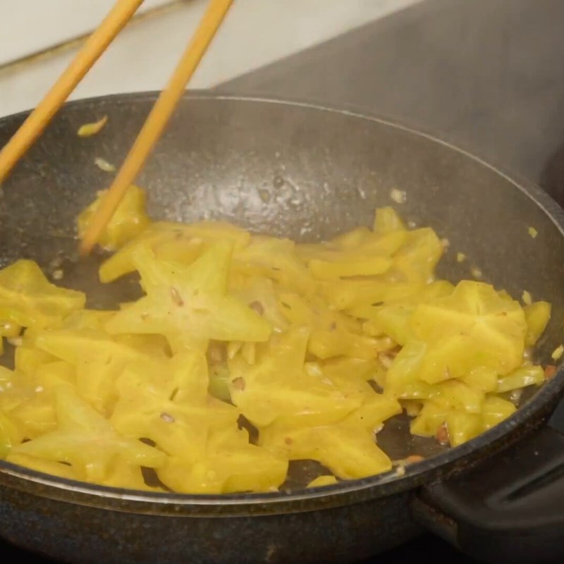 Bước 4 Xào khế chua Thịt bò xào khế