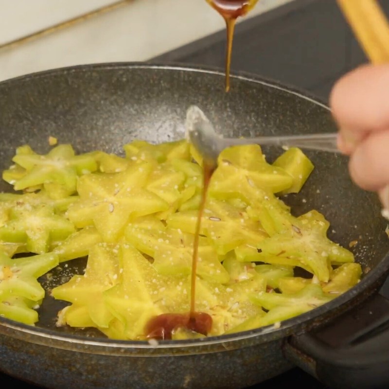 Bước 4 Xào khế chua Thịt bò xào khế