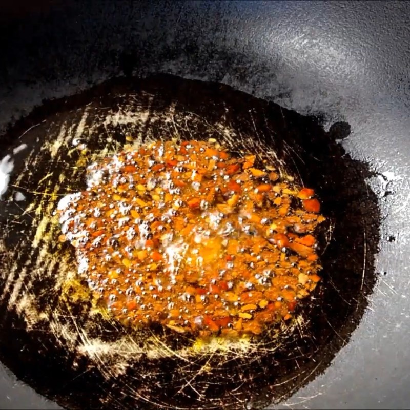 Bước 2 Xào thịt gà Gà xào lá giang