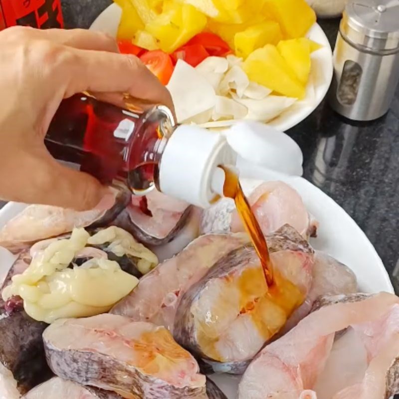 Bước 1 Sơ chế cá leo đúng cách Cá leo nấu canh chua