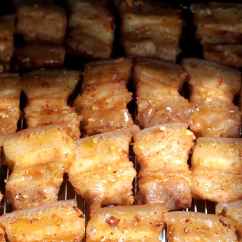 Bước 3 Cách nướng thịt ba chỉ bằng nồi chiên không dầu Nướng thịt ba chỉ bằng nồi chiên không dầu