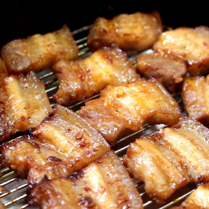 Bước 3 Cách nướng thịt ba chỉ bằng nồi chiên không dầu Nướng thịt ba chỉ bằng nồi chiên không dầu