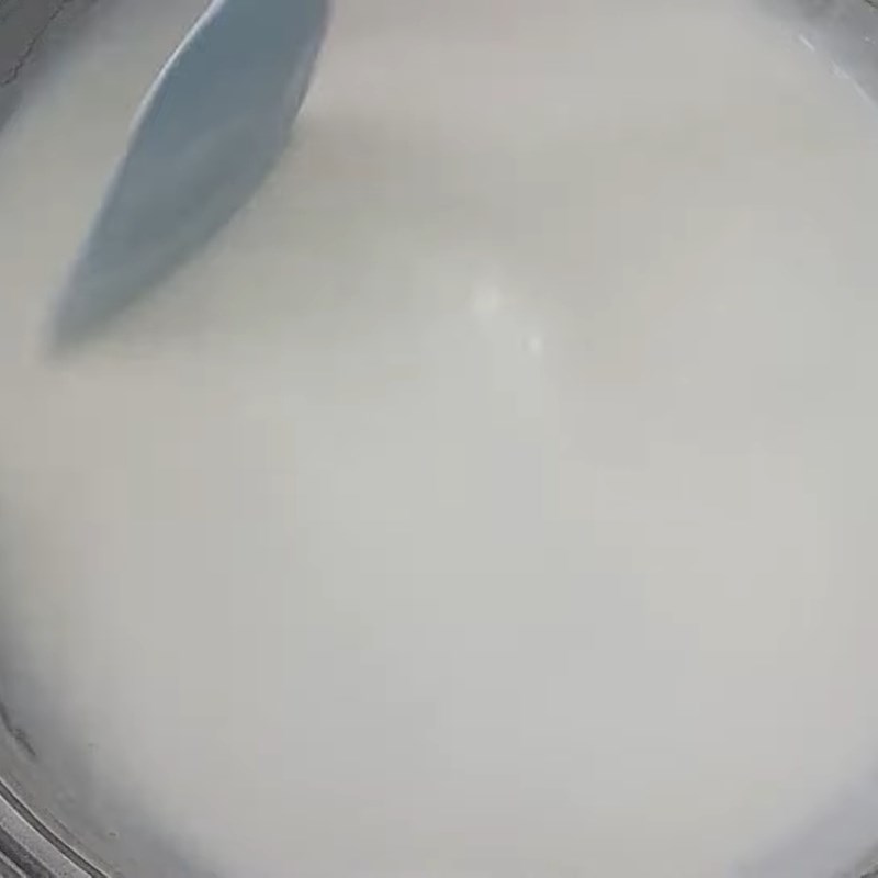 Bước 5 Nấu nước cốt dừa béo ngậy Bánh chuối hấp bằng bột năng