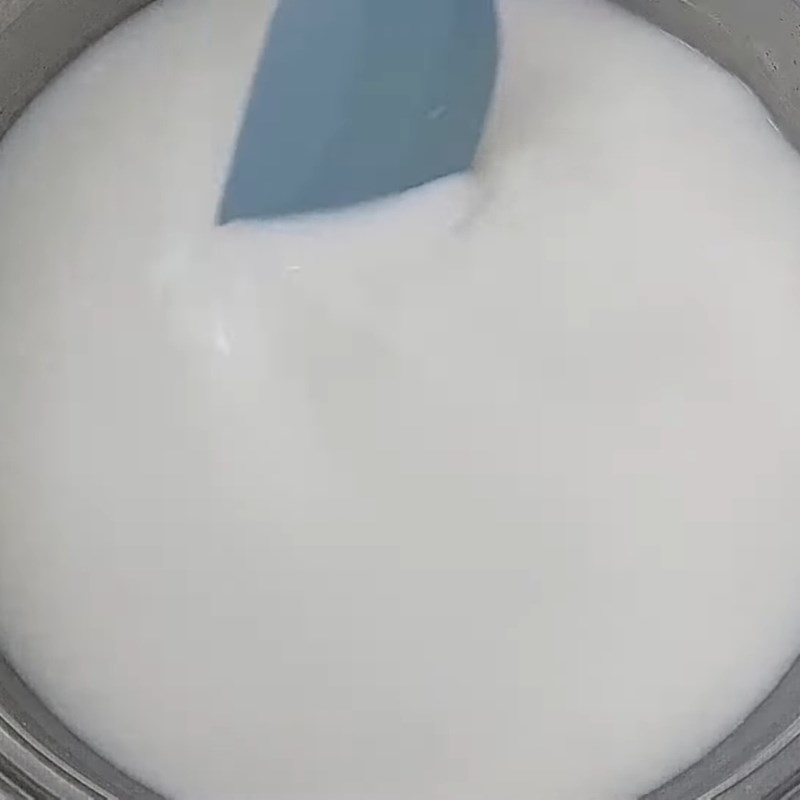 Bước 5 Nấu nước cốt dừa béo ngậy Bánh chuối hấp bằng bột năng