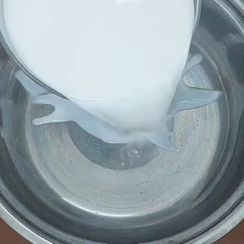 Bước 5 Nấu nước cốt dừa béo ngậy Bánh chuối hấp bằng bột năng