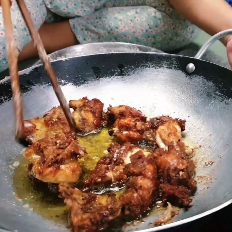 Bước 3 Chiên gà Cách làm gà tẩm bột chiên giòn aji quick