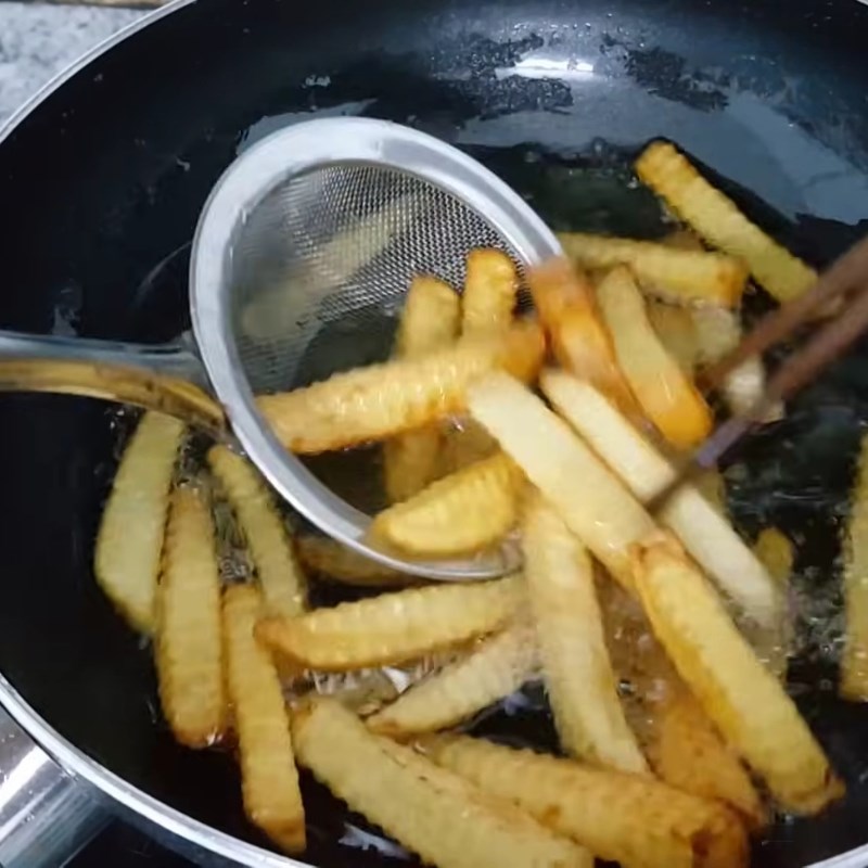 Bước 3 Chiên khoai tây giòn rụm ngon như KFC Khoai tây chiên KFC