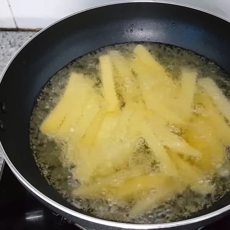 Bước 3 Chiên khoai tây giòn rụm ngon như KFC Khoai tây chiên KFC