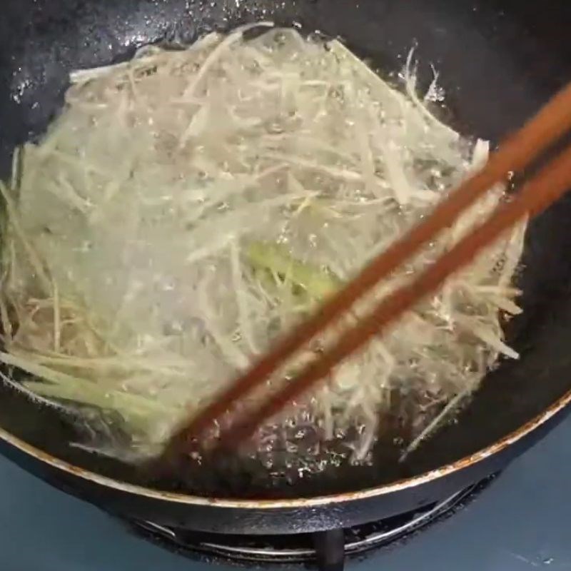 Bước 4 Chiên sả thơm lừng Tôm chiên sả