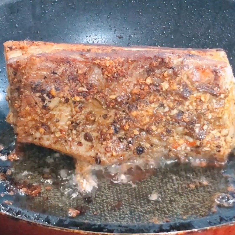 Bước 5 Chiên thịt ba chỉ ngũ vị hương Thịt rán ngũ vị hương