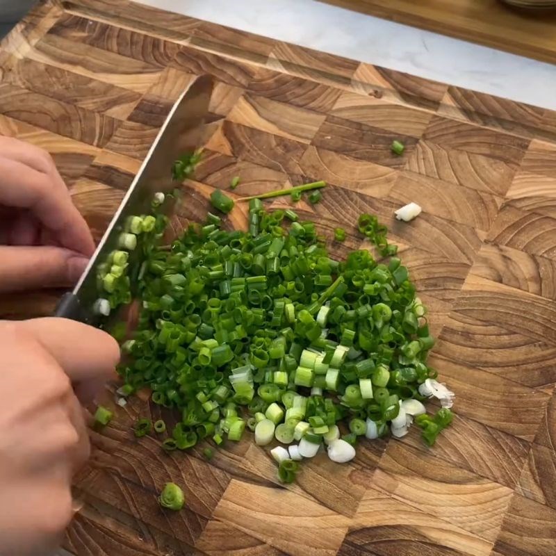 Bước 2 Chuẩn bị mộc nhĩ, nấm hương và hành lá Mướp đắng nhồi thịt hấp