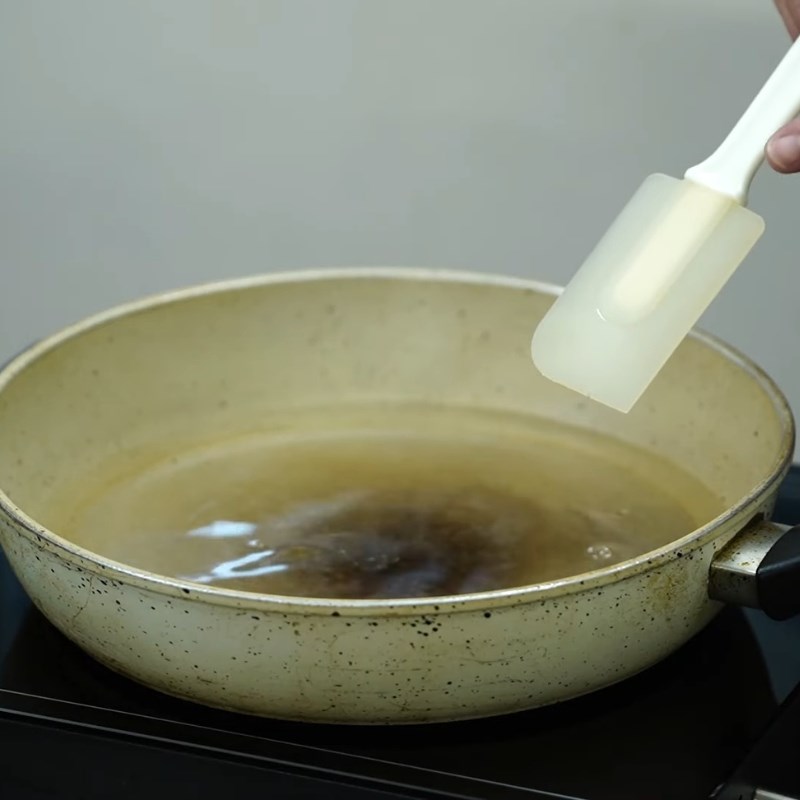 Bước 1 Chuẩn bị nước đường Cốm xào Hà Nội